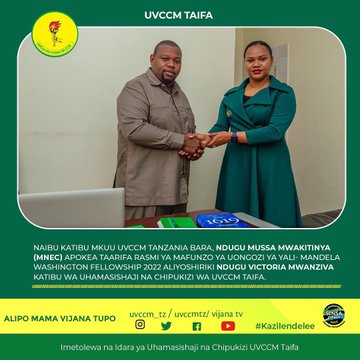 NchiKwanza's tweet photo. UVCCM TAIFA

Naibu Katibu Mkuu @uvccm_tz Taifa- Bara, Ndugu @MMwakitinya(MNEC) apokea taarifa rasmi ya Mafunzo ya Uongozi ya YALI-Mandela @WashFellowship 2022 aliyoshiriki Ndugu @victoriacharlz, Katibu wa Uhamasishaji na Chipukizi UVCCM Taifa.

#AlipoMamaVijanaTupo 
#KaziIendelee https://t.co/BZq78uTBWo
