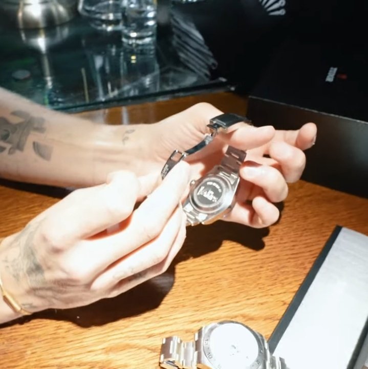 JMcVeyUpdate's tweet image. James got a new #10YearsOfOneDirection personalized watch