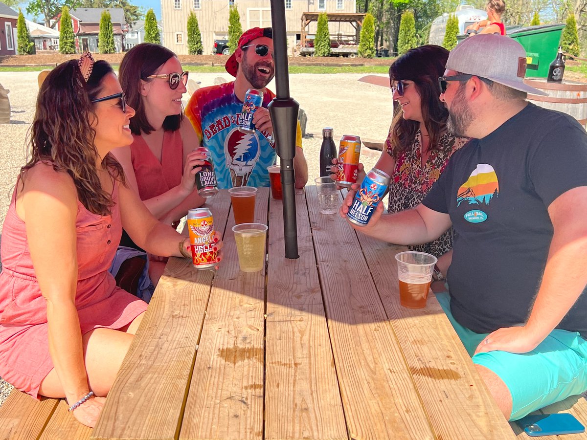 Let's get this weekend started. We're soaking up every last drop of summer Fridays before they're gone. Stop by the #biergarten and taproom today for half off growler fills and refills between 12-5-- and grab a 4-pack for your weekend fun while you're at it. 

#craftbeer