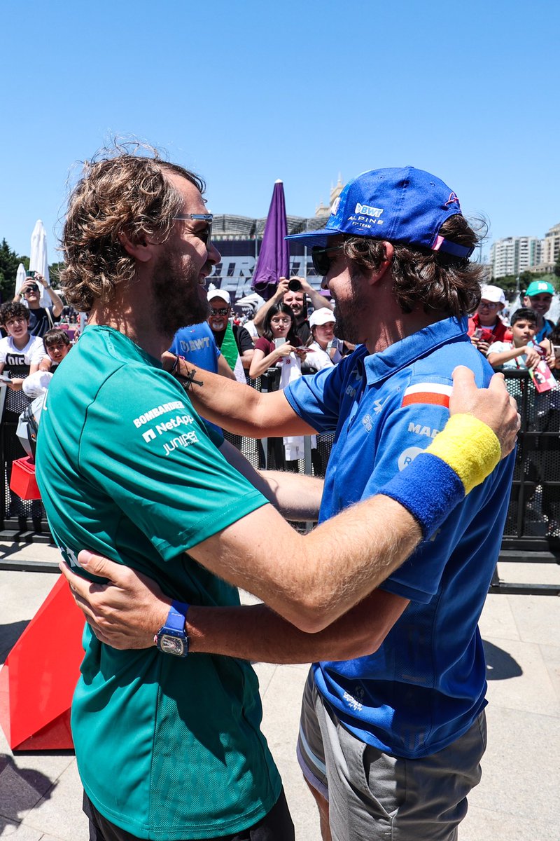 FAlonsoBR's tweet image. Fernando Alonso: "Depois de anos lutando e dividindo a mesma pista, vou sentir falta dele. Vettel é um grande homem, um grande campeão, com valores e uma família adorável. Desejo-lhe o melhor no futuro e espero que continuemos a vê-lo no paddock." 

#FA14 #ThankYouSeb