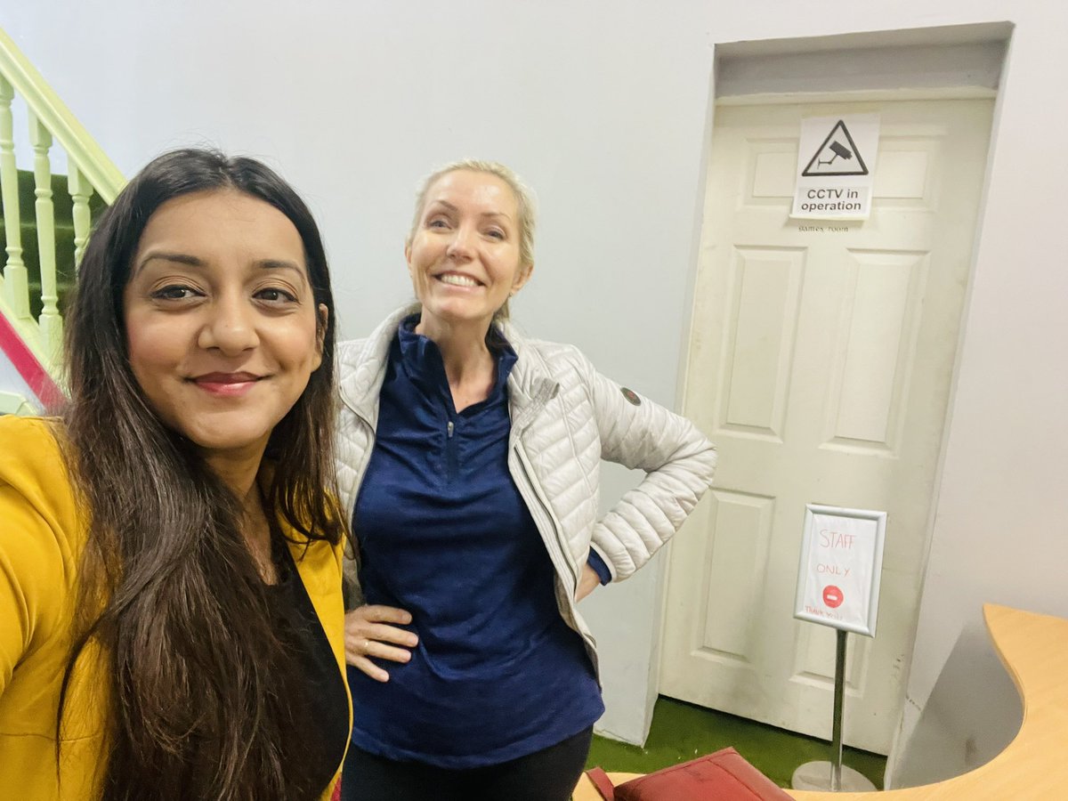 I met the force of nature that is Gill from @ZeroWasteLeeds. She has been instrumental in the #LeedsSchoolUniformExchange movement.

Great to talk and connect, hoping to introduce Uniform Exchange in Harehills. 

Watch this space.