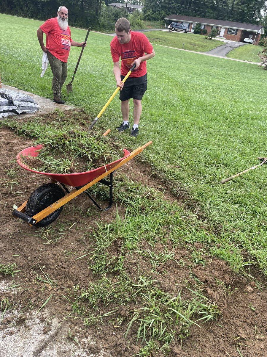 United Way Day of Action is underway here at Yates. #DayofAction22 #VolunteerOcoee