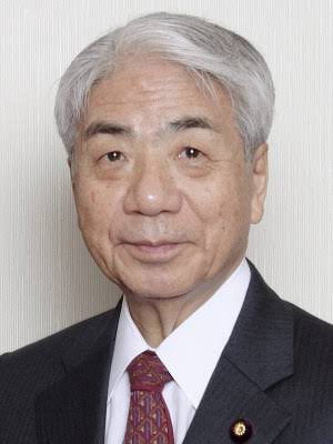 尾辻秀久厚労族のドンで、次期参院議長。遺族会会長を退任後も影響力をもっており、遺族会関係のボランティアをしている友人も「