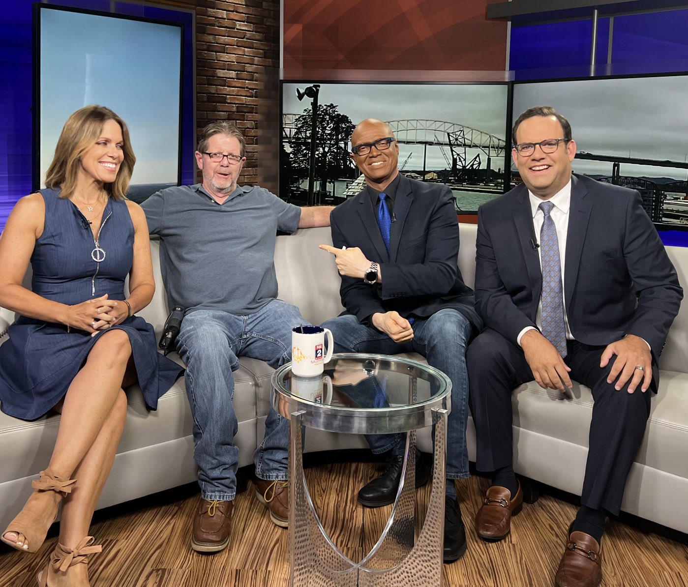 deena-centofanti-on-twitter-don-t-leave-us-stagehand-tom-one-of-the-best-headed-into-semiretirement-happy-for-him-sad-for-us-thenine-leethomastv-ryanefox2-https-t-co-pg98qyfnsz-twitter