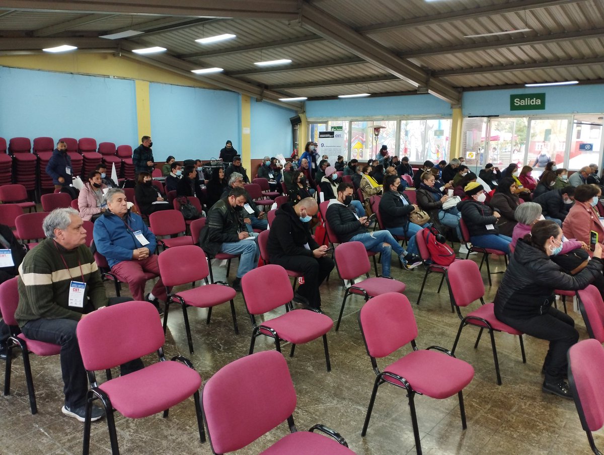 Cutchile's tweet photo. ¡Ya comenzamos! En la sede de la CUT, 
se lleva a cabo el Consejo Directivo Nacional 
Ampliado, en el que participan las CUT provinciales y zonales, confederaciones, federaciones, asociaciones  y sindicatos #CDNA #Comando4S https://t.co/6nz5LmGU6u