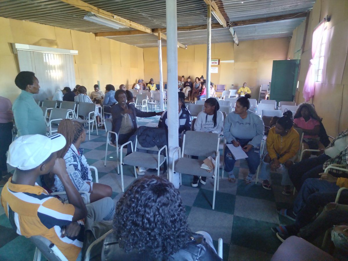HoniNompelo's tweet photo. Eastern Cape Environmental Activists visited ward 54 today and gave an introductory to a Just Transition.
#LeaveNoOneBehind
@Earthlife_JHB @Klaasen_Bulelwa @Thandux93478995 @nomalizox @SmashedTash https://t.co/lukalXDkeh