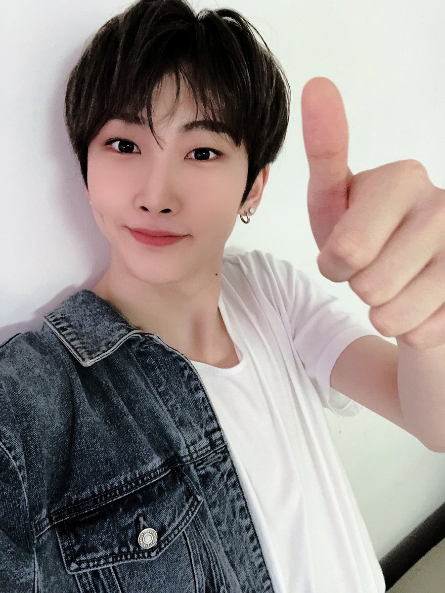 verimemeable's tweet photo. Hace siglos que no traigo música nueva pero después de escuchar #PMsPower no pude evitar aparecerme por aquí a decirles que no pueden perderse semejante joya, letra, música, todo on point para que la dejen sonando on loop todo el día, ¡corran a escucharla!
#JUN 💀 https://t.co/x8WDY9mx2Y