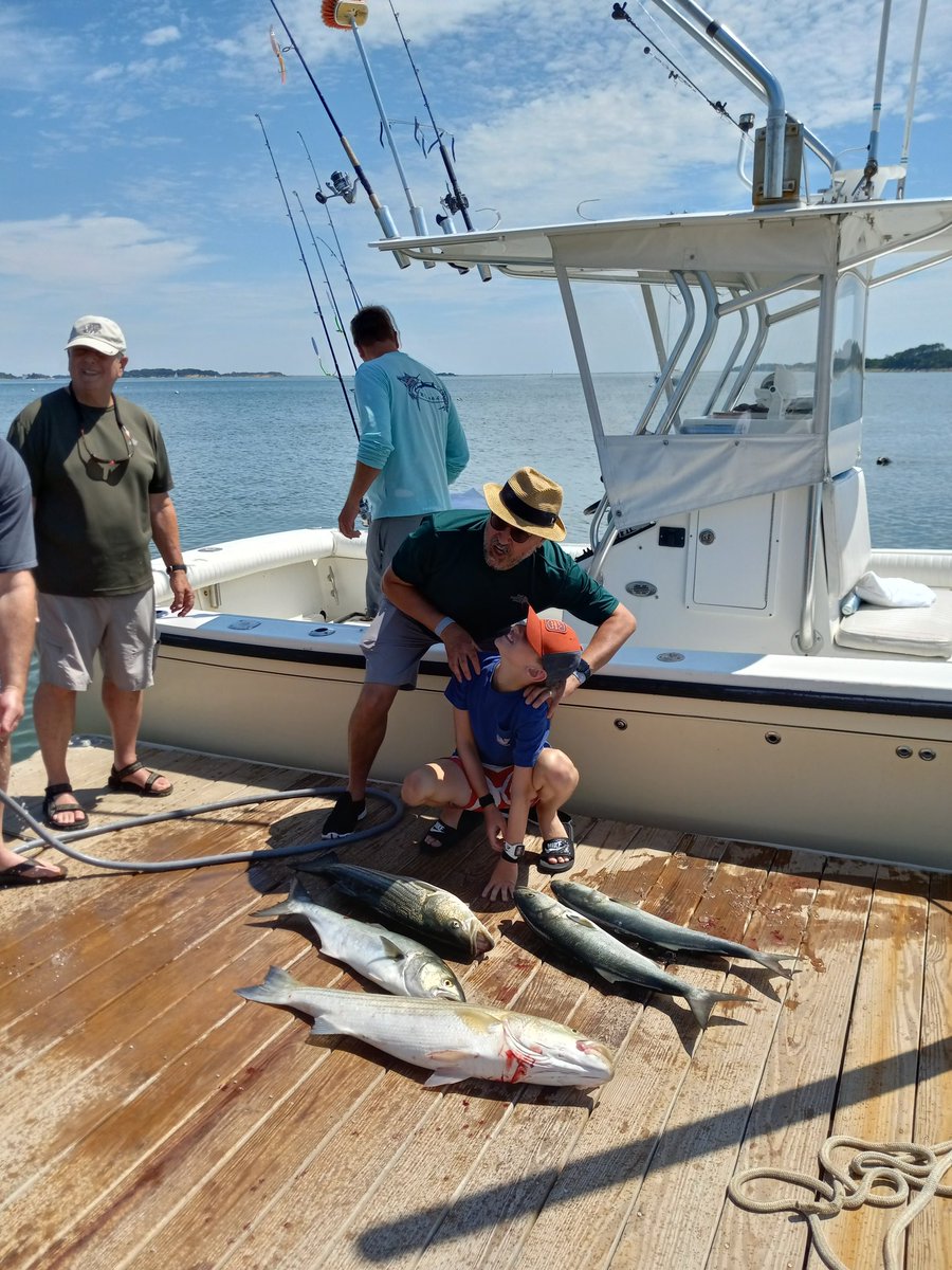 Today seemed a particularly cheerful day on the dock. downcapeboating.com #greatday #goodvibes #goodday #happyday #allsmiles #itsfriday #happyweekend #friday #fishing #sharkspotting #sailing #boating #whalewatching #capecod @Wequassett @chathamchamber2 @HarwichChamber