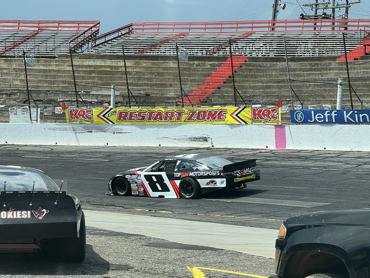 Race22_Radio's tweet photo. Chase Burrow Motorsports was the 1st car out for practice today for the Honeywell Home “Throwback 276” @CARSTour @hickoryspeedway 
#RACEON
#race22
#Throwback276 https://t.co/xArzUYmm1M