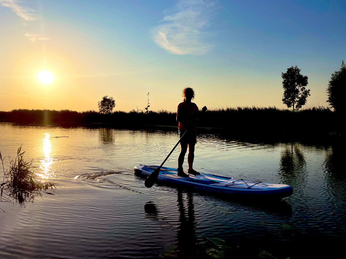 Warntille's tweet photo. Genieten!! #suppen #ophetwater #summertime https://t.co/Qt6bYLmwQn