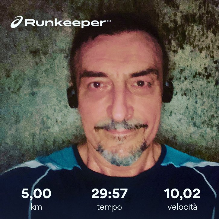 RobertoCominar1's tweet photo. A sto giro , dopo il temporale , me la son voluta godere con passo lento e costante .🏃‍♂️🏃‍♂️🏃‍♂️ ci voleva proprio ! 5 km in 30 min . 😊😊😊 #corsa #run #runner #running #runners #milano #luglio2020❤️ #temporale https://t.co/J85jAeoQiX