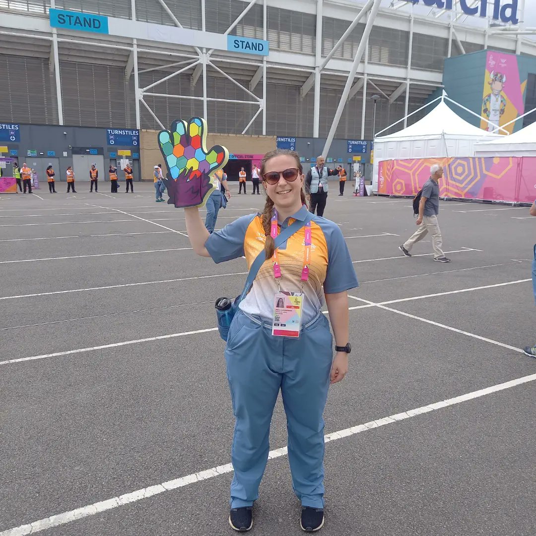 Rebecca Presswood (@bexpresswood) on Twitter photo Great fun on my first #volunteer shift at #B2022 #CommonwealthGames. My shoulder hurts from giving out so many hi-fives, but I had a lot of fun and it was such a privilege to be involved, and a bonus to watch the rugby too! #rugbysevens #coventrystadium <a href="/birminghamcg22/">Birmingham 2022</a> Great fun on my first #volunteer shift at #B2022 #CommonwealthGames. My shoulder hurts from giving out so many hi-fives, but I had a lot of fun and it was such a privilege to be involved, and a bonus to watch the rugby too! #rugbysevens #coventrystadium <a href="/birminghamcg22/">Birmingham 2022</a>