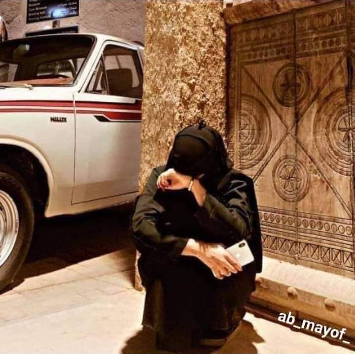 2000lkd's tweet image. مـريت فـي بـآلـي وضـمـيـت بـآلـي
وشـلون لو شـفتگ حقيقه ومـريـت 

                      وش تبي اكثر من انك تسگن گل اوقاتي
                      انـام و اصـحـى و مـا عـلـى البال غـيرگ