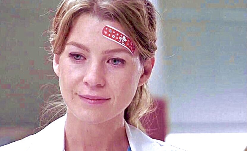 The_GreyMethod's tweet photo. meredith grey, hello kitty band-aid, 2005❤️ https://t.co/GqAv5U5pcT