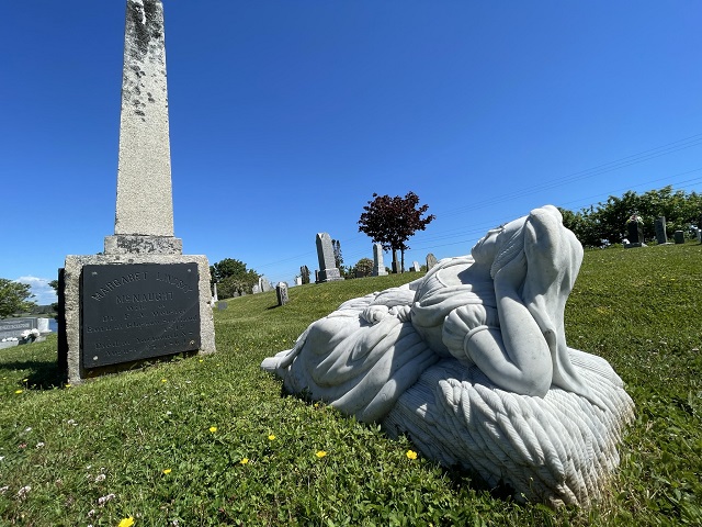 TravelTalesLife's tweet photo. Why is, arguably, the largest Indian marble carving in the world resting in a small cemetery near Yarmouth, Nova Scotia? #VisitYAS #VisitNovaScotia #TMACYAS
🔽🔽🔽
https://t.co/9zYQIwa2ID https://t.co/kZuji2p2C0