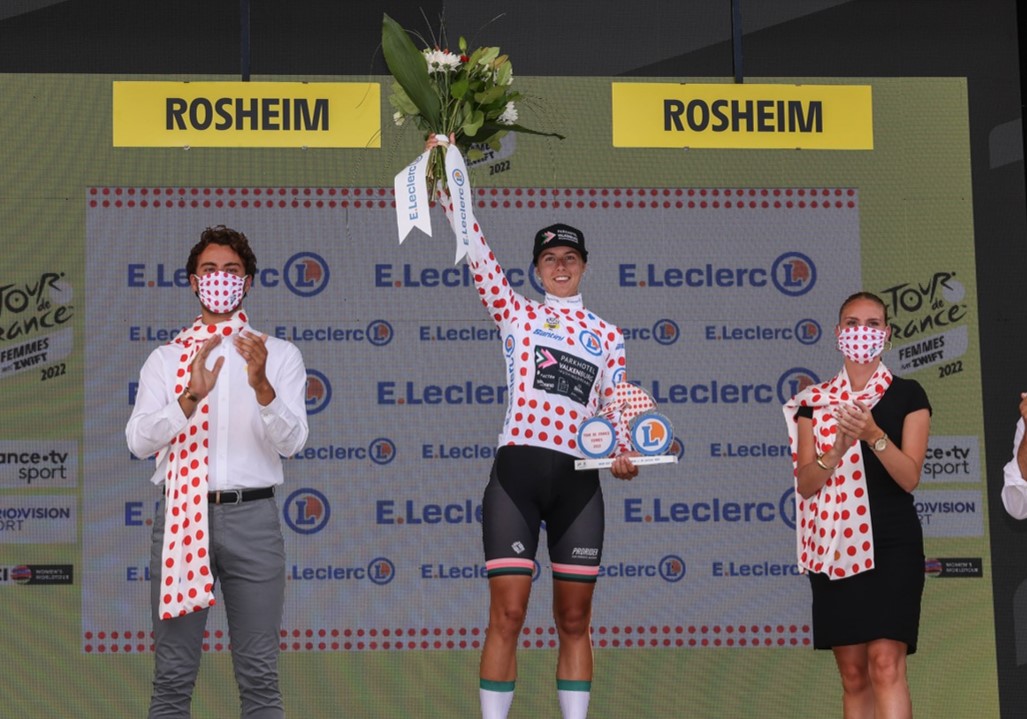 Maillot à Pois E.Leclerc (@maillotapois) on Twitter photo RT & follow pour tenter de gagner un maillot à pois dédicacé par Femke Gerritse avec <a href="/SANTINI_SMS/">Santini Cycling</a>⚪️🔴
#TDFF #WatchTheFemmes RT & follow pour tenter de gagner un maillot à pois dédicacé par Femke Gerritse avec <a href="/SANTINI_SMS/">Santini Cycling</a>⚪️🔴
#TDFF #WatchTheFemmes