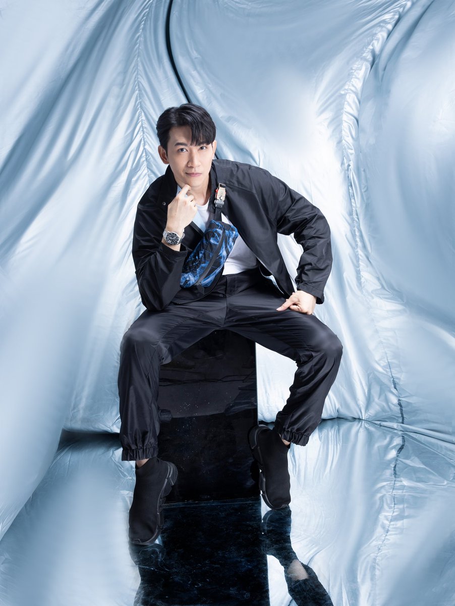 vongoccanh's tweet photo. VO CANH x MONTBLANC https://t.co/soj4gTIyqA