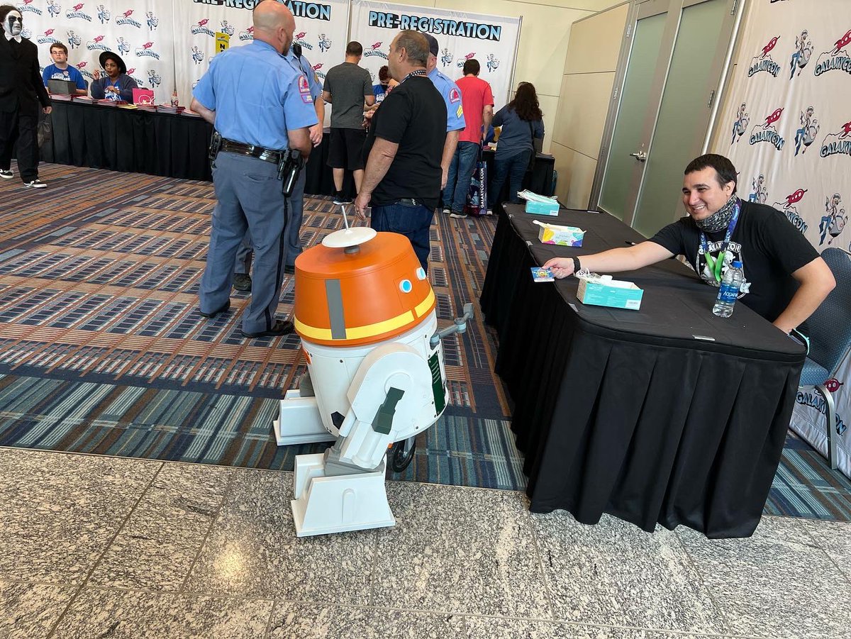 HRChopper's tweet photo. Chopper is already up to no good here at a GalaxyCon Raleigh! First stop was checkin and to grab some espresso from Munchilove! #GalaxyConRaleigh #droids #chopper #coffee https://t.co/DNxzUyDIXU
