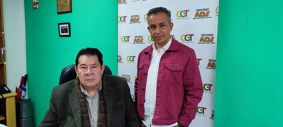 CGTCol's tweet photo. El presidente, Percy Oyola, @poyolap, se reunió con el presidente del Sindicato de Trabajadores de la @USanMartinCO, Ricardo Mejía. Trataron temas como la negociación colectiva que se adelanta entre el sindicato y la universidad así como el crecimiento y desarrollo del sindicato. https://t.co/WQ8VBGKYPd