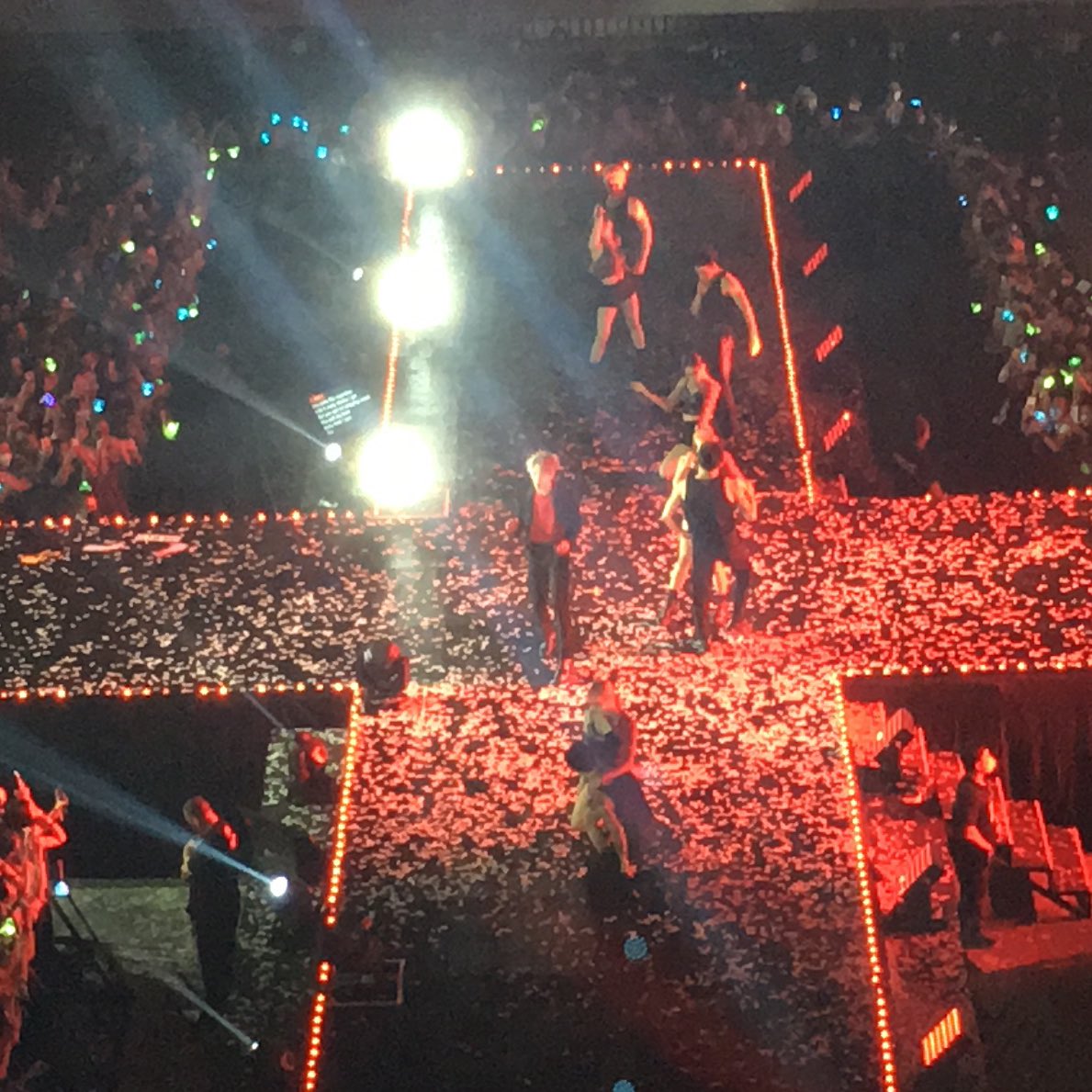 pjmjjk1013's tweet photo. Finally, Im home!!! Thank you for an amazing show!!! π€π₯³ lets meet again soon!! With Sandara sonbaenim. #KpopMasterzinManila2022 #TREASUREinManila #BamBamBangus #BamBamShotPuno #JacksonHubad #Jackson_KPopMasterzinMNL ganda ng mga pictures ko no!! Ako lang to sus!! ππ€£π https://t.co/bszY6GPvdd