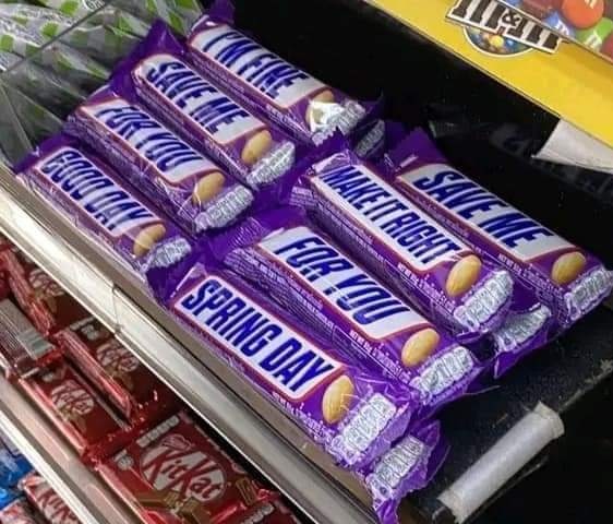 wangteaco's tweet photo. the fact that most of us been here on twitter all day but still missed this bts x snickers. https://t.co/BKEcZXIZGl