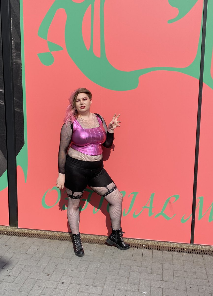 ChelseaDarkGa's tweet photo. #ChromaticaBallLondon https://t.co/fT3acrR9Y4