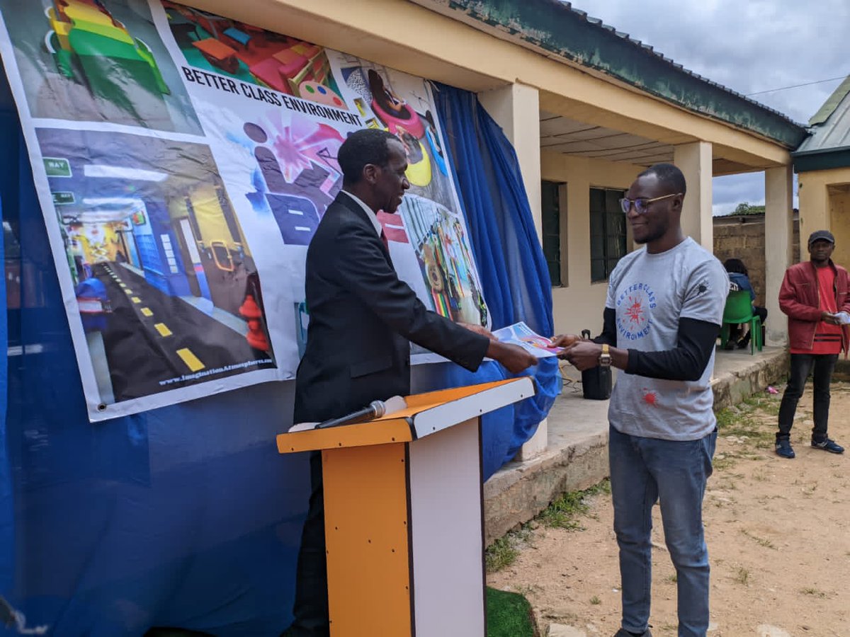 bce4allkids's tweet photo. Certificate of award given to the pioneers of Better Class Environment by Engr. Solomon Chikan👏
We appreciate your service to BCE and humanity, Thank you for all you do from Day 1 ❤️
#BCE #PLSUBEB
#Pioneers #volunteers
#ProjectCommissioning
#BetterClassEnvironment https://t.co/1hSHHap9yf