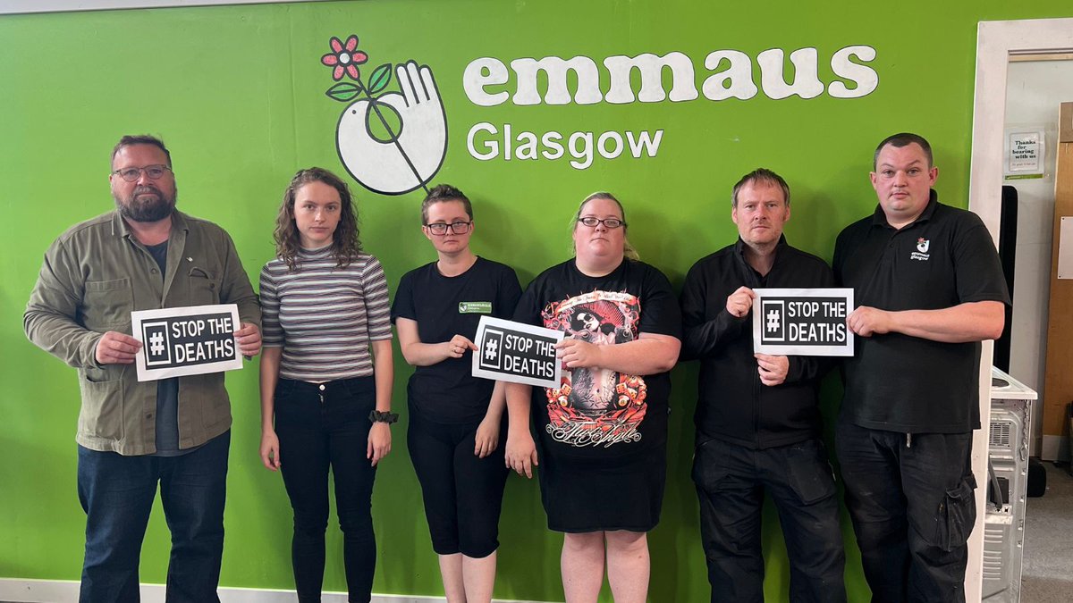 EmmausGlasgow's tweet photo. Staff, volunteers and people supported by Emmaus Glasgow are trained in what to do in the event of a drugs overdose.

We carry Naloxone at our homelessness community and at our soup kitchen outreach.

#StopTheDeaths. Get training: https://t.co/99kZP3fadp https://t.co/BOHONlOJAp