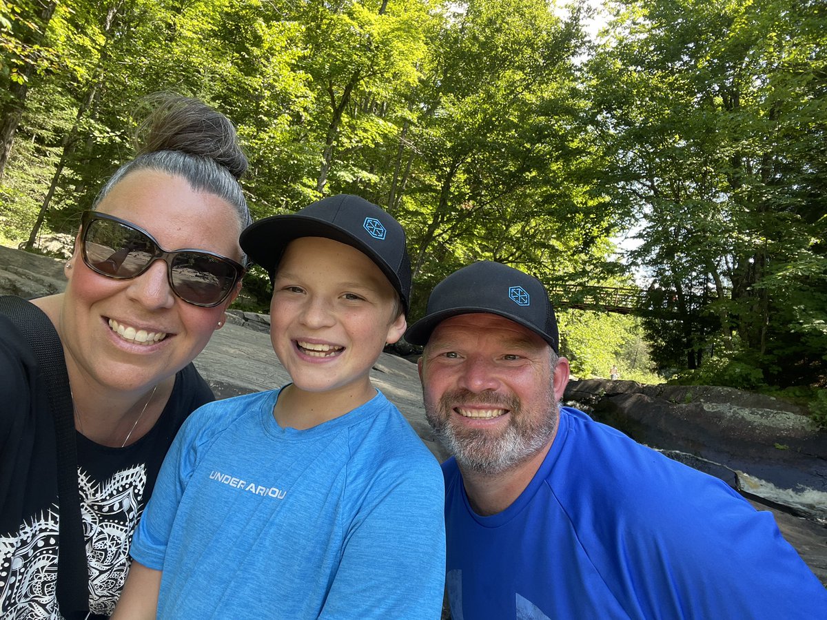 DanaMorrison5's tweet photo. Enjoying the beauty of Arrowhead Provincial Park. #koolsummerselfie https://t.co/PZXr7yHYQE