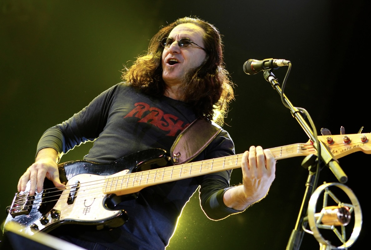  wishes a BIG HAPPY BIRTHDAY to Geddy Lee of !!! 