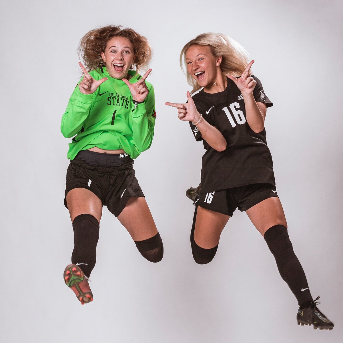 CowgirlFC's tweet photo. 𝙎𝙤𝙤𝙣

Last Orange Friday before preseason camp starts!

#JustUs #GoPokes https://t.co/IMg2AkVy9z