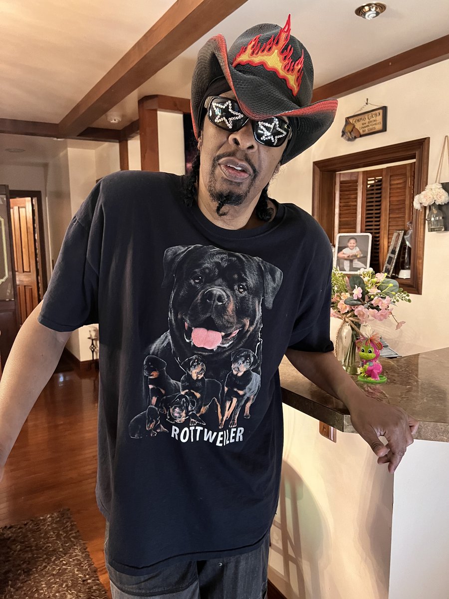 Like me, u may not be the Brightest Star in this world,⭐️🌟💫 But I bet u have Burn't some Oil in the Midnight Hour.🔥 Ur voice is being heard, Flame On Baba!⚡️💥⚡️ Bootsy baby!!!🤩