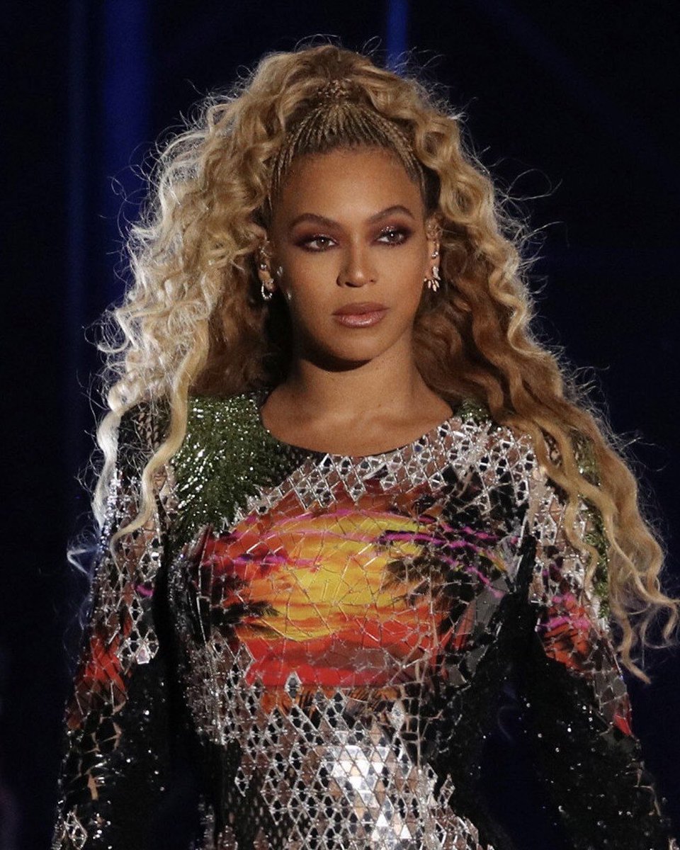 beyonceaccess's tweet photo. O #RENAISSANCE  da Beyoncé é agora o 7º álbum na história da Apple Music a conseguir alcançar o #1 em mais de 100 países, tornando-se também o mais rápido álbum feminino a atingir esta marca. https://t.co/oIyFAXkDSM