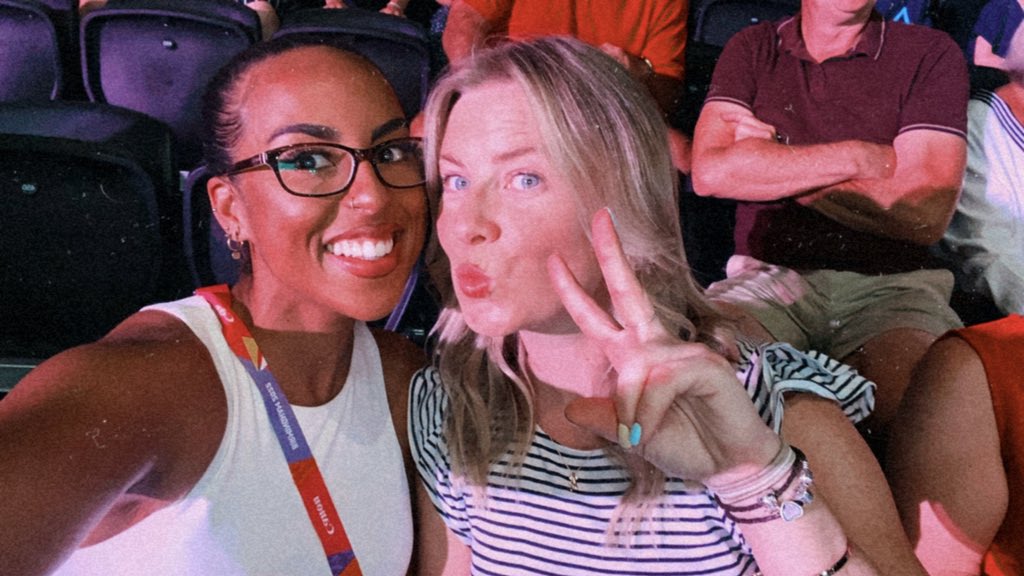 AmberENEvents's tweet photo. Starting how we mean to go onโฆ WINNING๐๐ Great 1st day on site at the CWG @EnglandNetball letโs do this๐๐ฝ #Birmingham2022 #CommonwealthGames2022 #NetballsComingHome https://t.co/5GvAxvTO6B