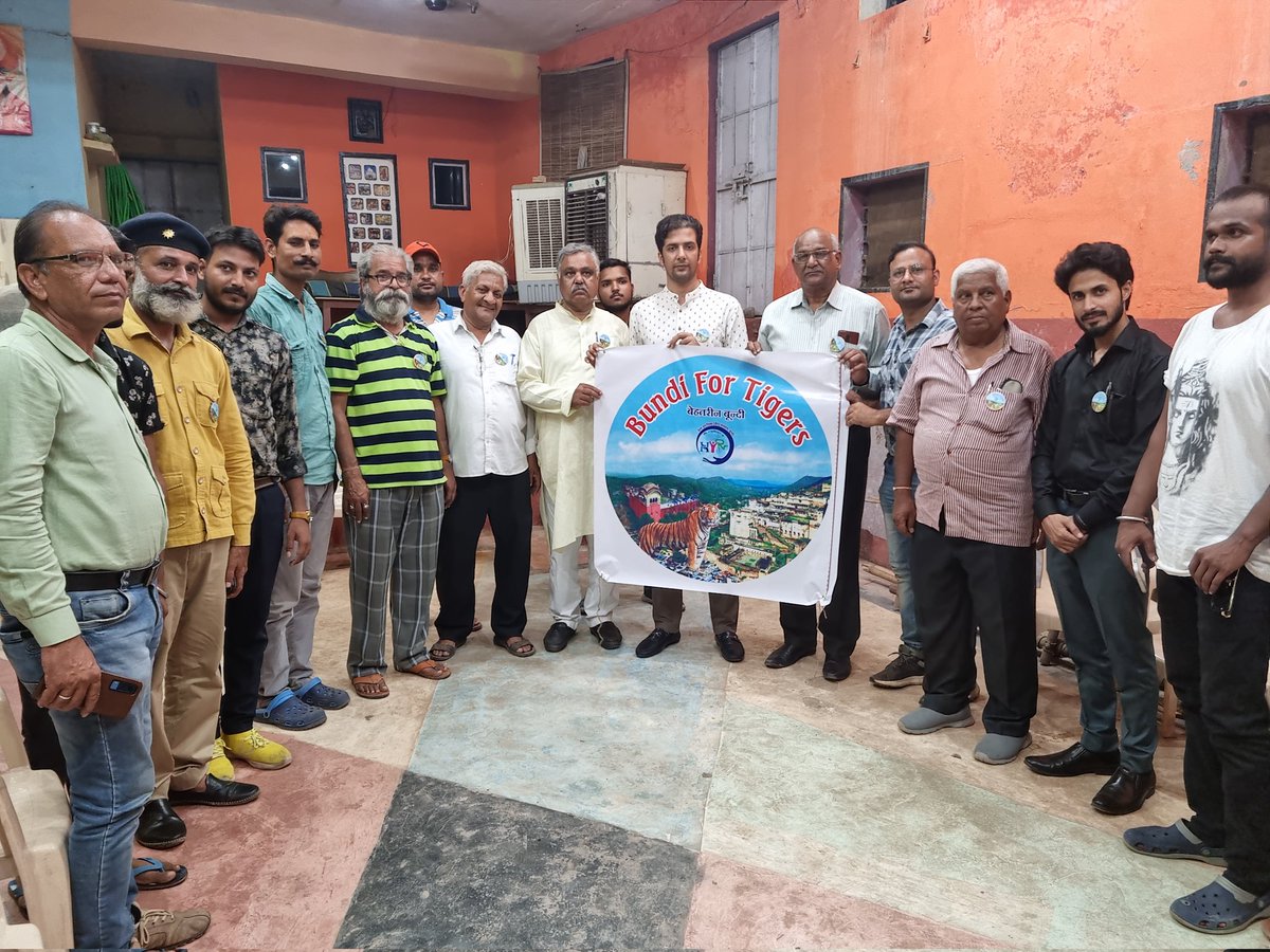 sharma1305's tweet photo. #InternationalTigerDay2022
अंतरराष्ट्रीय बाघ दिवस के अवसर पर आज बूंदी मे
#Bundi_for_Tigers का लोगो लांच (#Logo_Launch)किया गया.
@DrRavindra_IAS
@BundiPolice
@vvsbundi
@sanjaykhan28074
#बेहतरीन_बूंदी #Bundi
#Ramgarh_Tiger_Reserve https://t.co/3H0wJ3efHD