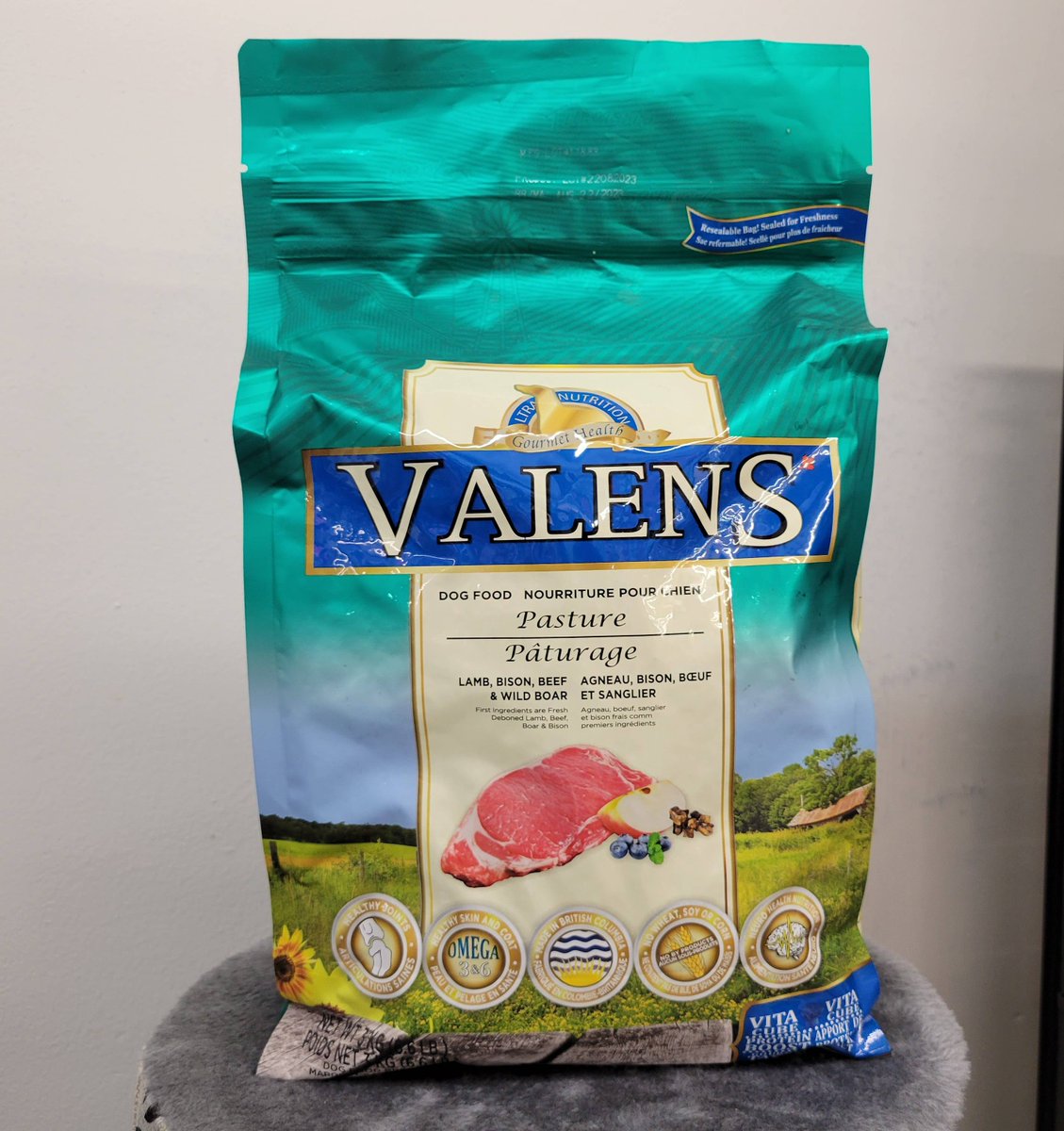 jtpetsca's tweet photo. We now carry Valens Pasture Dog Food, in the flavor of Lamb, Bison,Beef and Wild Boar. https://t.co/qjTJlnEk2e