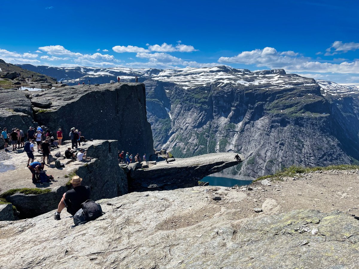 Terres_Aventure's tweet photo. 🥾 Serge, parti avec Terres d'Aventure en #Norvège, nous partage aujourd'hui ses sublimes #photos de #voyage dans les #Lofoten.
👉 https://t.co/I3dSkJMXuF
#rando #randonnee #oupartir #terdav #terresdaventure #ete2022 https://t.co/pUVfI9vyQQ