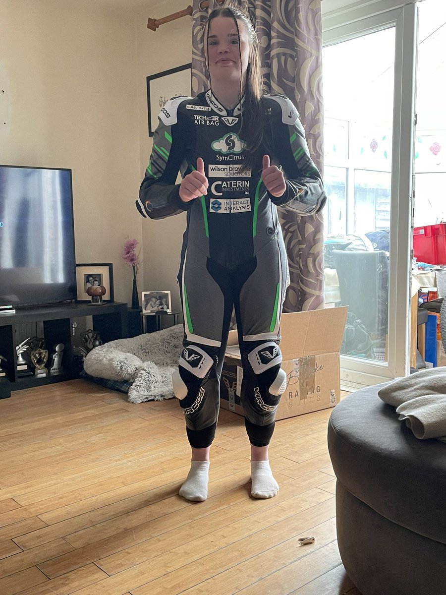 steffouranjels's tweet photo. New leathers on point.!! @vircosuk @OfficialBSB junior supersport @SymCirrusMoto3 https://t.co/ExTZQfC4jM