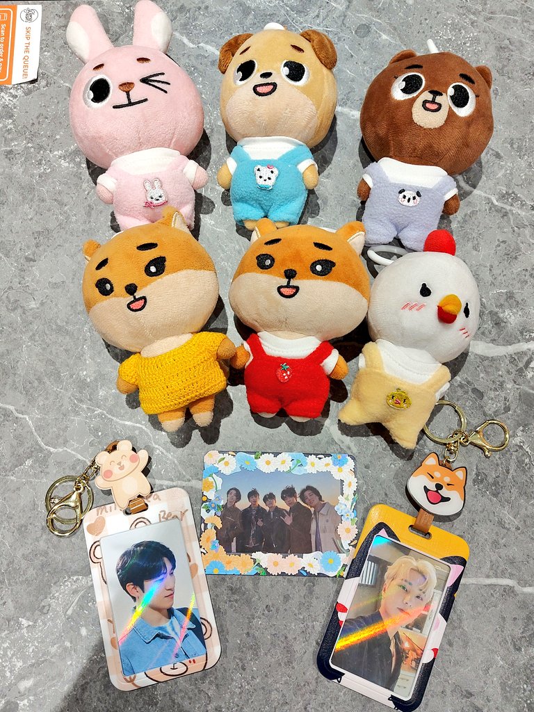 ph 🛫 sg meet and greet with <a href="/dey6sungjin/">skye</a> finally 🥺😭