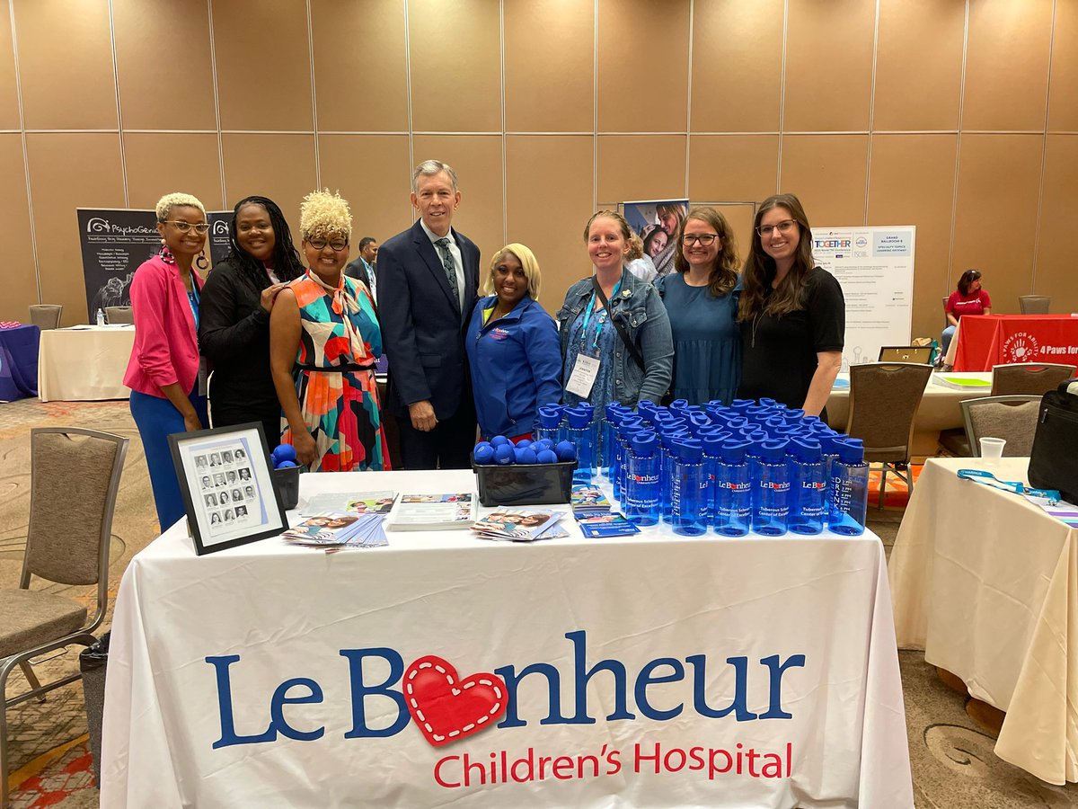 LeBNeuroscience's tweet photo. Le Bonheur Neuroscience Institute program information table. Looking good team! #tuberoussclerosis
#tuberoussclerosiscomplex #tscstrong
#TScwarrior #iamTSC #tscalliance
#hopenomatterhowcomplex #worldTSCconference #epilepsy #epileptic #epilepsyawareness #epilepsysupport https://t.co/BebaYa3v3D