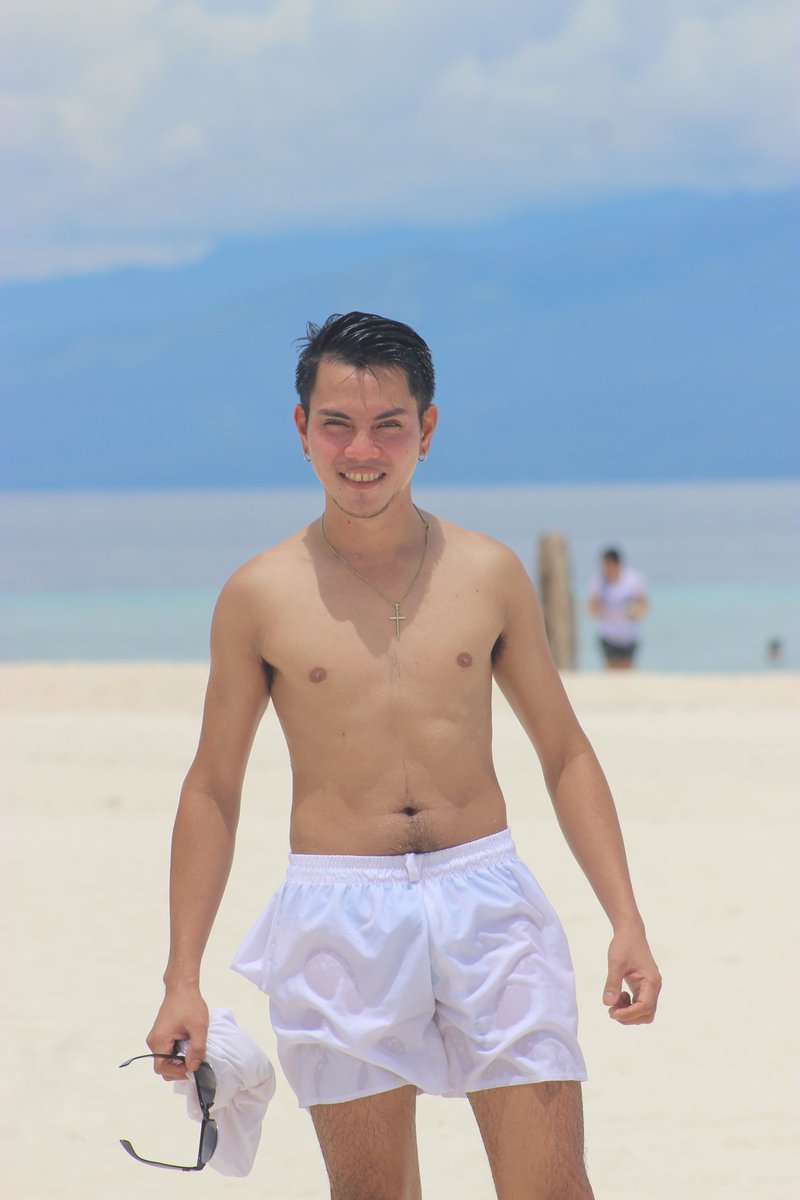 PinoyTwink3's tweet photo. Heyy bitch💦🤣😁 https://t.co/SVXTg0KVsn