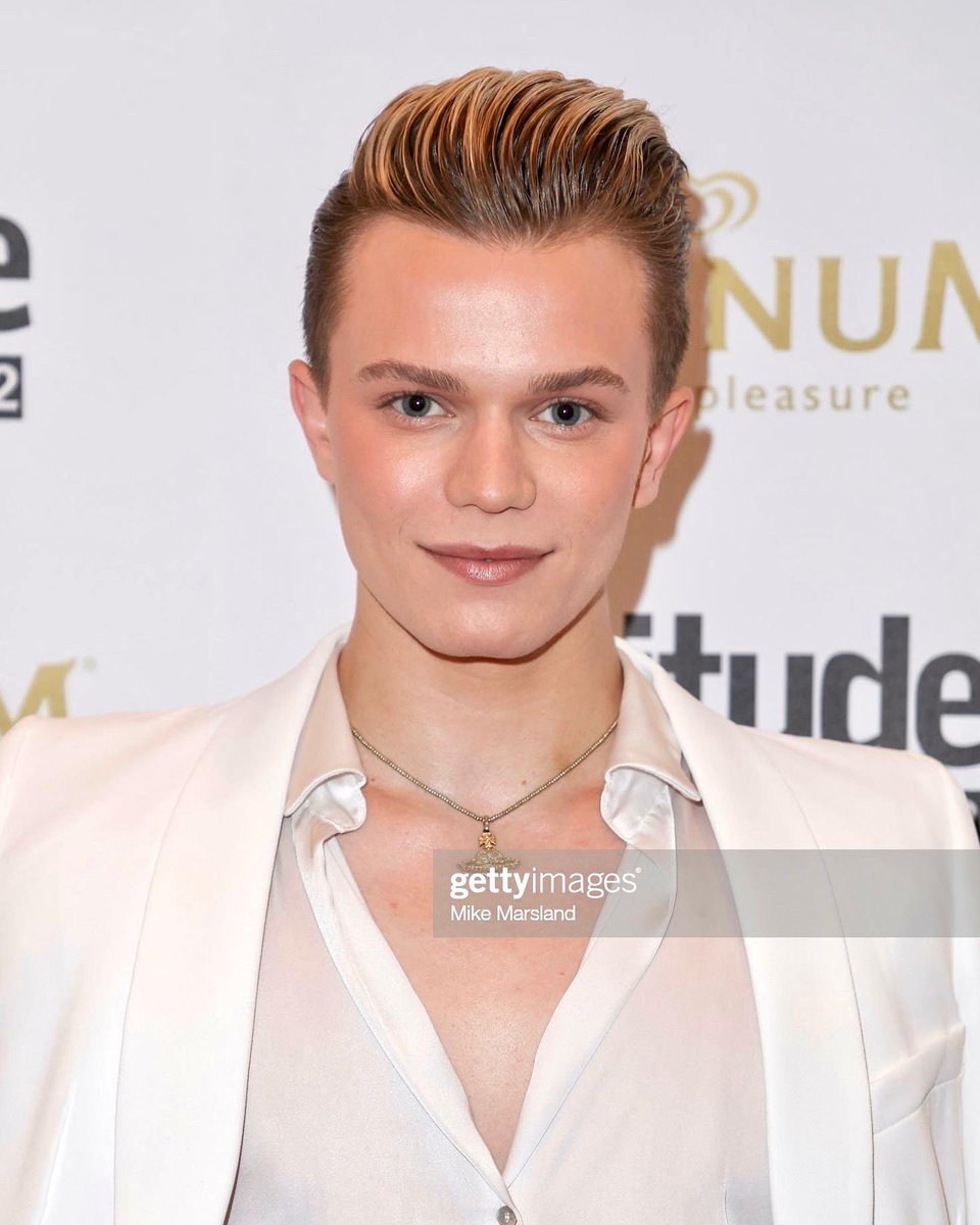 Ronan Parke tweet media