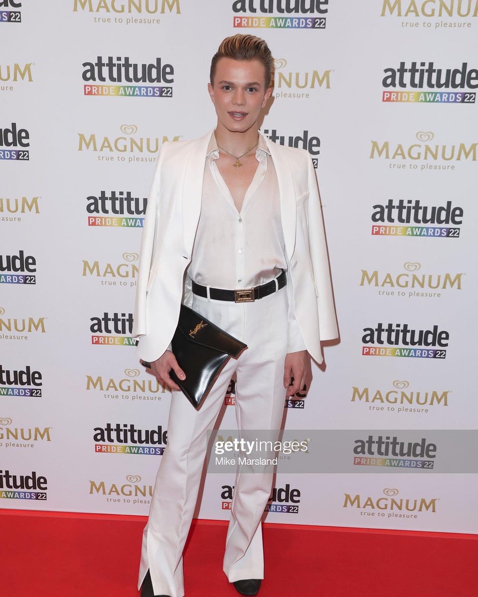 Ronan Parke tweet media