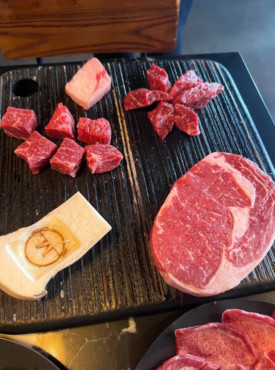 EveLIU1987's tweet photo. A nice Korean town barbecue restaurant in Los Angeles
There is a bar, which is perfect for a date. The restaurant is called MUN Korean Steakhouse
Address: 3519 W 6th St, Los Angeles, CA 90020
#bbqrestaurant
#labbq
#koreanbbq
#lffood
#烤肉店
#洛杉磯烤肉店
#洛杉磯美食
#洛杉磯韓國城 https://t.co/3ScqAqN0P8