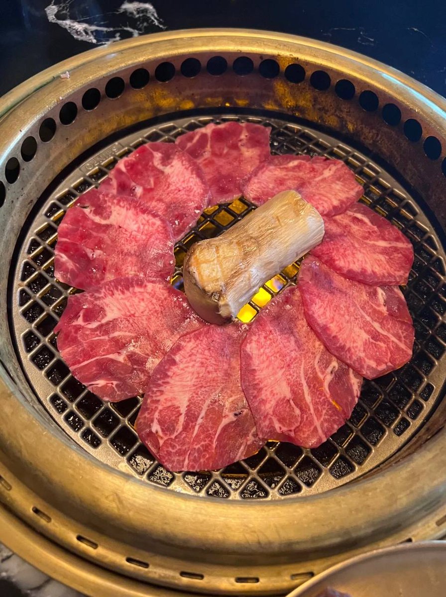 EveLIU1987's tweet photo. A nice Korean town barbecue restaurant in Los Angeles
There is a bar, which is perfect for a date. The restaurant is called MUN Korean Steakhouse
Address: 3519 W 6th St, Los Angeles, CA 90020
#bbqrestaurant
#labbq
#koreanbbq
#lffood
#烤肉店
#洛杉磯烤肉店
#洛杉磯美食
#洛杉磯韓國城 https://t.co/3ScqAqN0P8