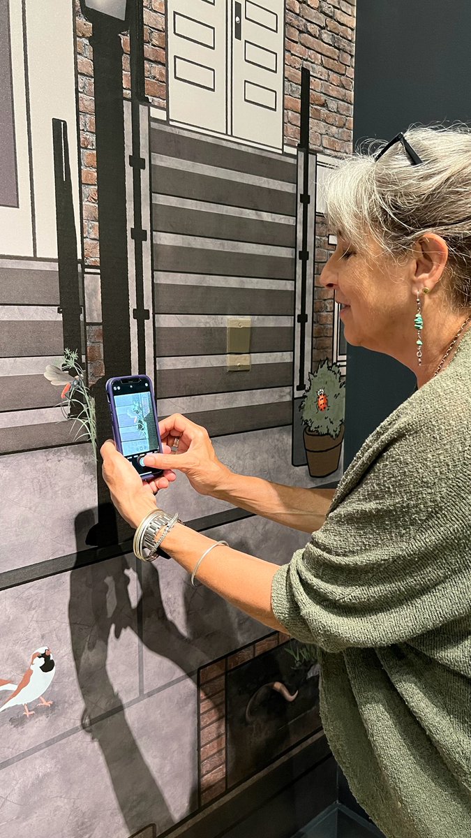 USDA_ARS's tweet image. Scientific illustrator Taina Litwak w/ ARS's Systematic Entomology Lab, contributed a mural which captures the presence of nature even in the middle of a city in the Smithsonian National Museum of Natural History’s new exhibit “Our Places: Connecting People and Nature” #SysEntLab