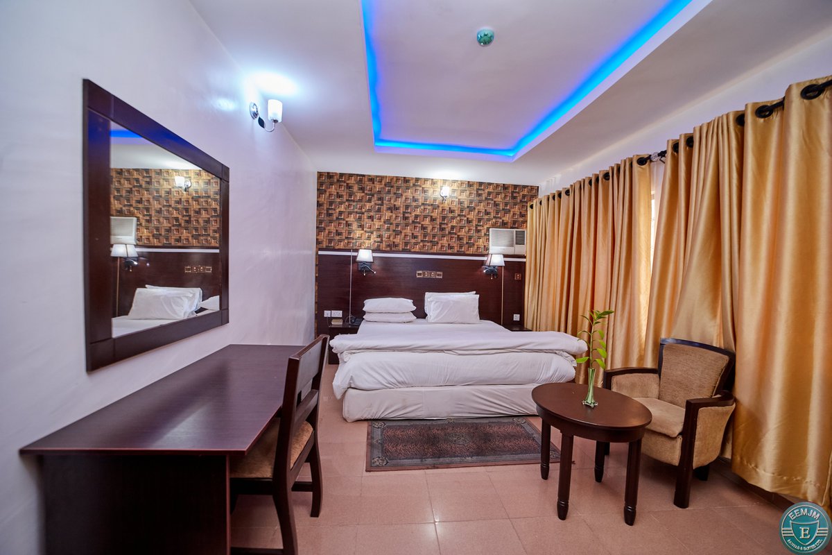 EemjmS's tweet photo. We know you've over-worked yourself within the week and your body deserves all the pampering it's craving.

Chill out this weekend in any of our rooms and revamp yourself for next week. 
#Gistlover  #Machala https://t.co/sUdBeqze3f