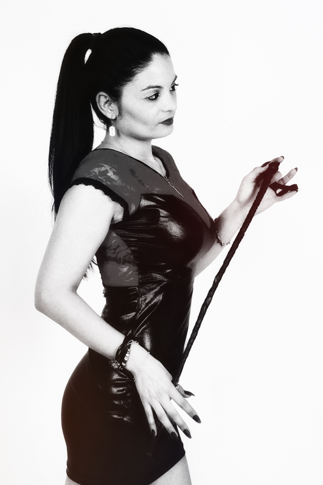 Soy Domina Sadie, una mujer feliz y completa que vive la FemDom sin esconderse tras ninguna máscara, que vive el BDSM de forma natural y sin aditivos. mtr.bio/domina-sadie
#FemDom #femdommadrid #bdsmmadrid #domina