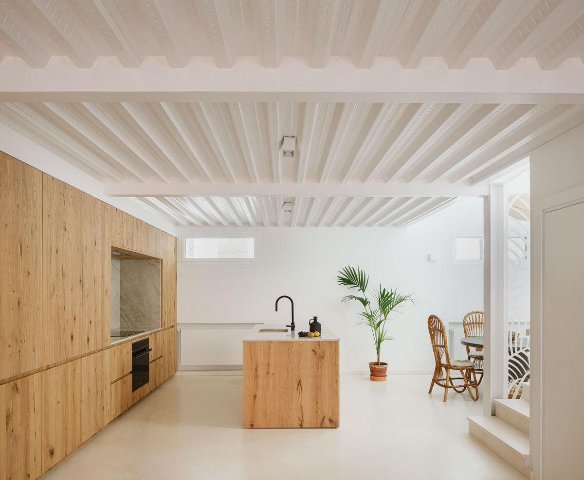 Una casa así en Madrid.

Con un siglo de antigüedad, rehabilitada por Jiménez&amp;Linares.
Fotografías de © David Zarzoso