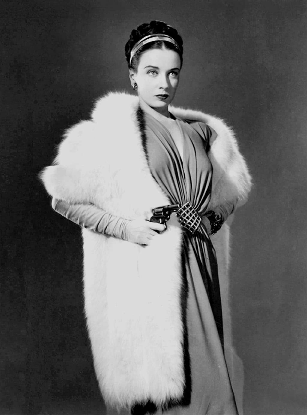 Noirchick In Old Hollywood on X: "Patricia Morrison in "Dressed to Kill" ( 1946), a Sherlock Holmes mystery. https://t.co/VV1nFKeypX" / X